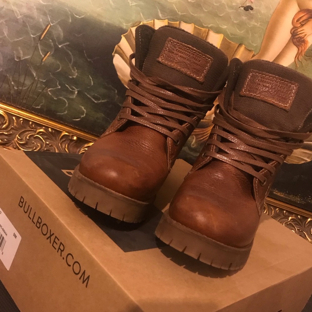 Bull boxer chunky heel booties